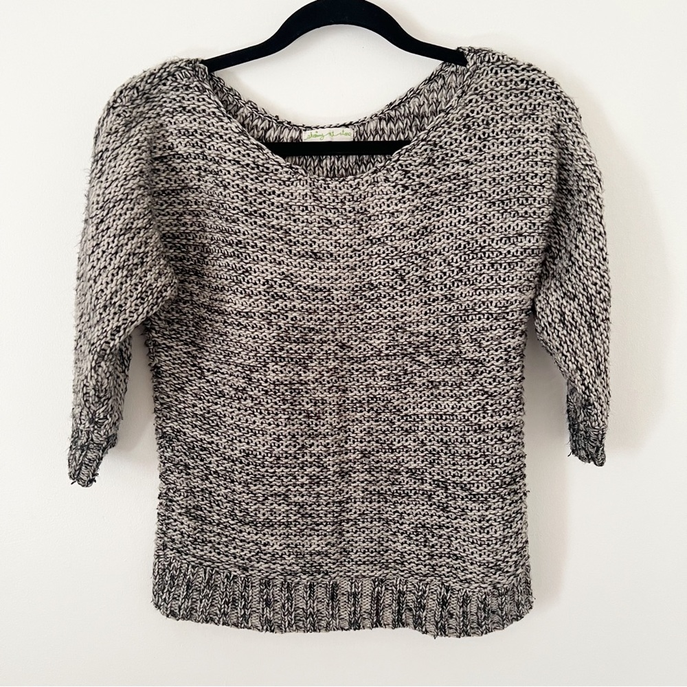 Staring at stars black white knit sweater top size small